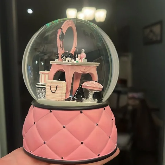 Victoria's Secret Vintage Musical Globe - Picture 16 of 17